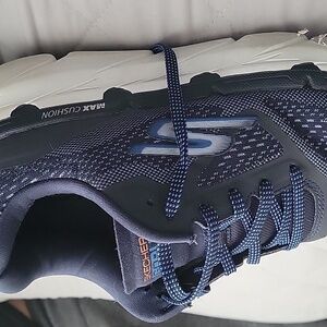 WOMENS Sketchers Go Run Elevate shoes